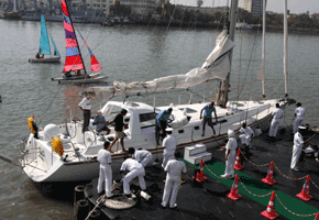 Dilip Donde,  still skipper of Mhadei and training three women officers © SW